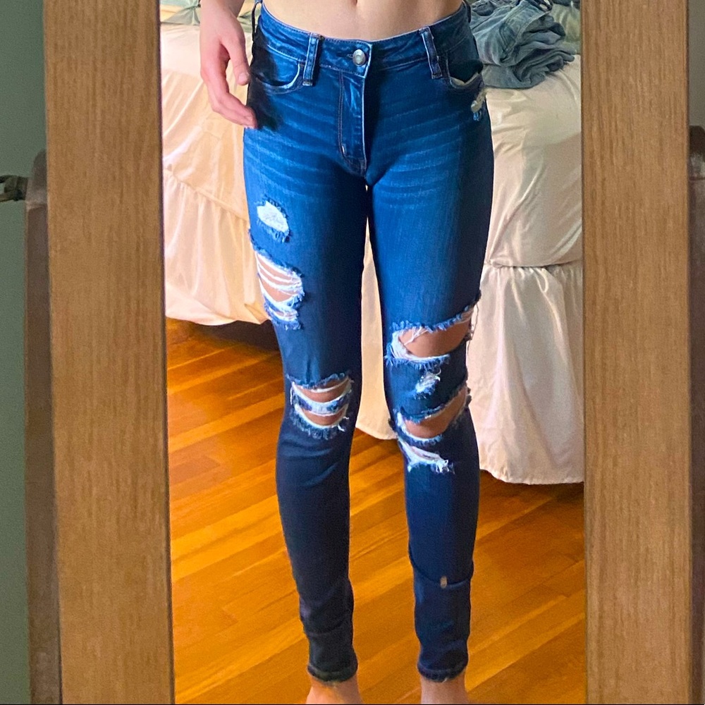 american eagle midrise ripped skinny jeans🌊
